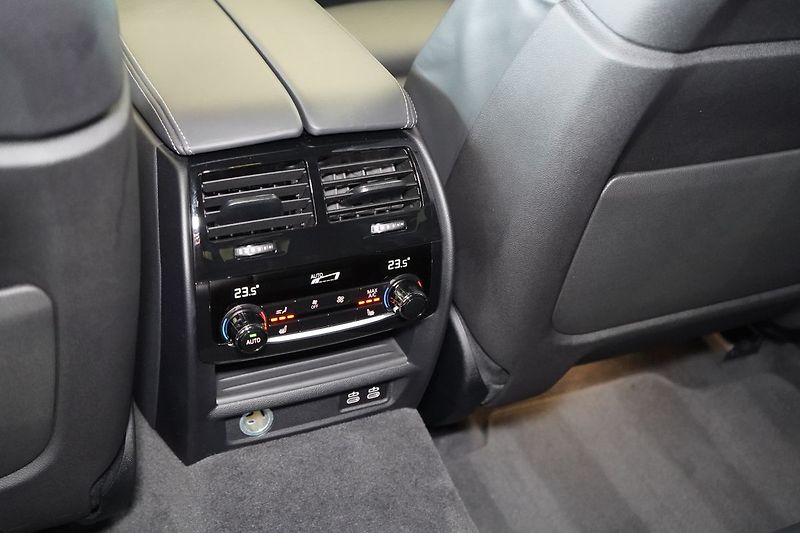 BMW Řada 6 640d xDrive GT, Laser, Tažné - fotka 44 z 47