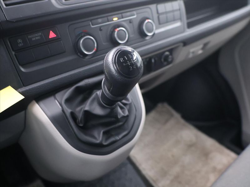 Volkswagen Transporter 2,0 TDI 75kW 6-Míst CZ DPH - fotka 22 z 30