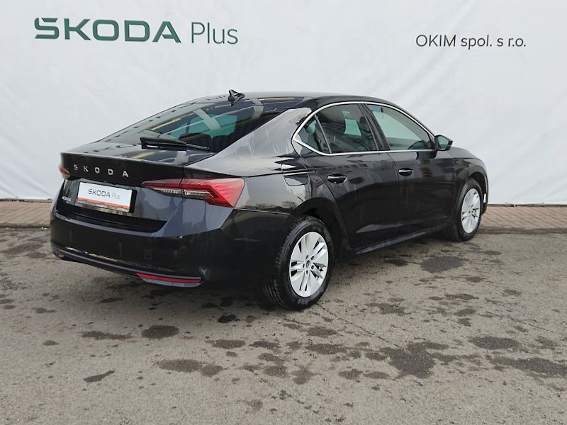 Škoda Octavia (2024) Top Selection 1,5 Tsi 110 Kw D - fotka 2 z 39