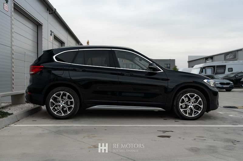 BMW X1 (2019) xDrive20d xLine - fotka 4 z 18