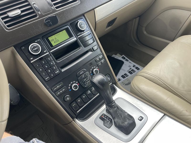 Volvo XC90 2.5TDi D5 200PS AWD R-DESIGN!! - fotka 177 z 180