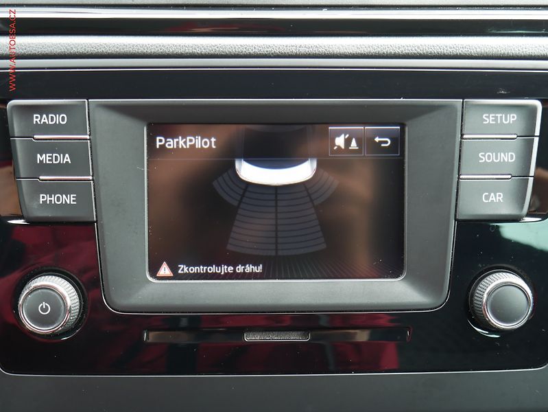 Škoda Rapid (2016) 1.4 TDI, 1.maj,ČR, Style - fotka 16 z 17