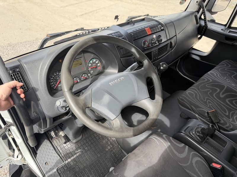 Iveco Eurocargo (2015) 120E25 Euro 6 - skříň s čelem  - fotka 26 z 32