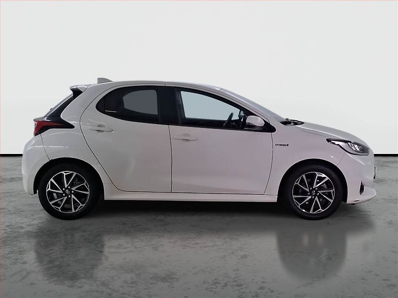 Toyota Yaris (2021) 1.5 Hybrid, Automat, ČR,1.maj - fotka 6 z 16
