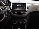 Peugeot 2008 (2018) 1.2 PureTech, ČR,1.maj - náhled 9