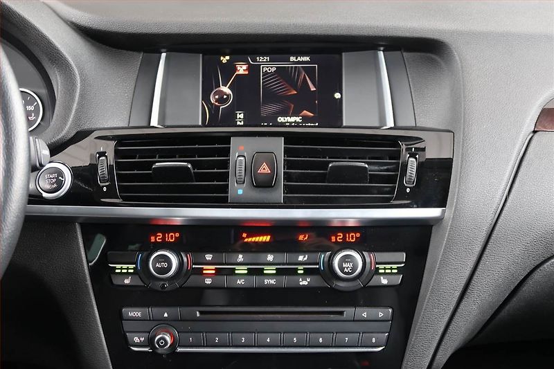 BMW X3 (2016) xDrive20d, 4X4, Automat - fotka 12 z 24