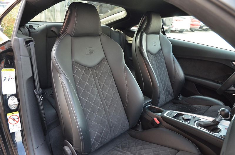 Audi TTS (2019) 2.0 TFSi 225kW Quattro / 46tkm - fotka 17 z 52