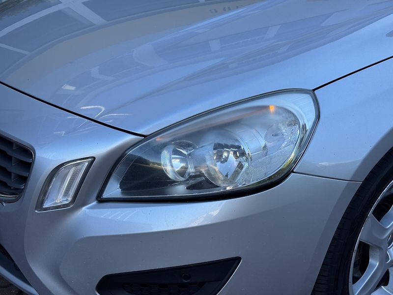 Volvo S60 D3 - fotka 7 z 24