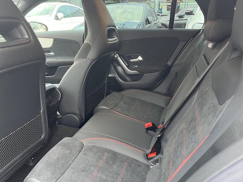 Mercedes-Benz CLA (2025) CLA 180d Shooting Brake - fotka 14 z 15