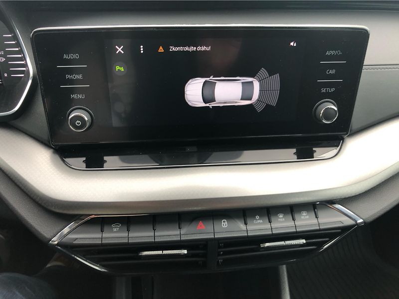 Škoda Octavia 2,0TDi 85kW AMBITION PLUS - fotka 21 z 28