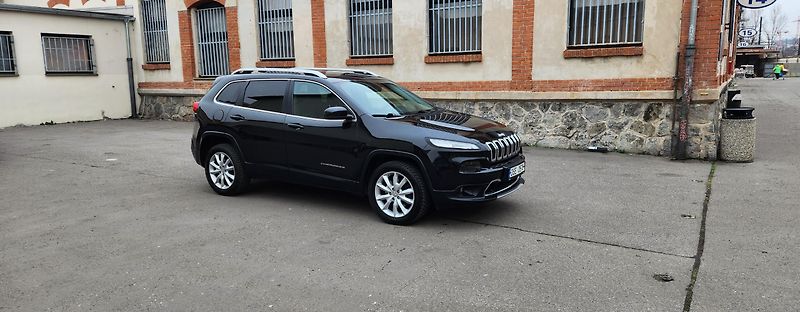 Jeep Cherokee (2015) 2.0D MJET LIMITED AWD LED DPH - fotka 1 z 54