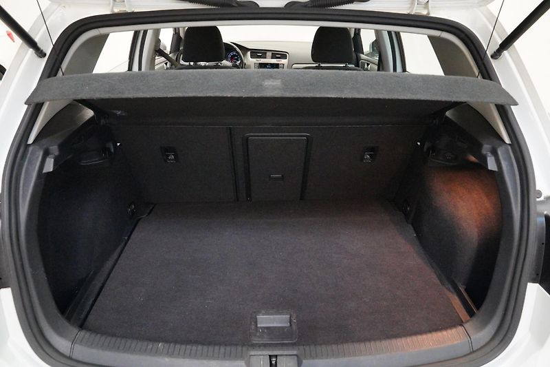 Volkswagen Golf - fotka 24 z 24