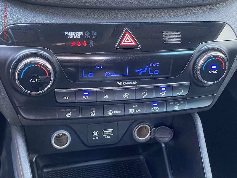 Hyundai Tucson (2015) 2.0CRDi 4x4, ČR, Navi, AC - fotka 16 z 20
