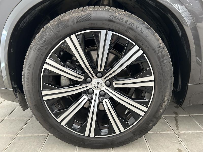 Volvo XC90 2.0  B5 4x4 Plus - fotka 10 z 31
