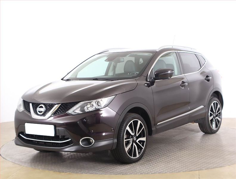 Nissan Qashqai (2016) 1.6 dCi, Kůže, Navi, Tempomat - fotka 2 z 17