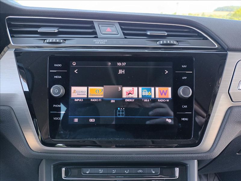 Volkswagen Touran 1,4 TSI,110KW,7M,HIGHLINE,LED - fotka 37 z 46