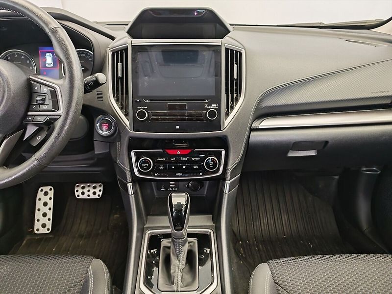 Subaru Forester 2.0 benzin - fotka 13 z 48