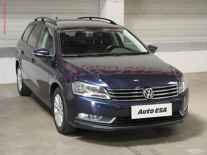 Volkswagen Passat (2011) 1.6 TDi, 1.maj, servis.kniha - fotografie inzerátu