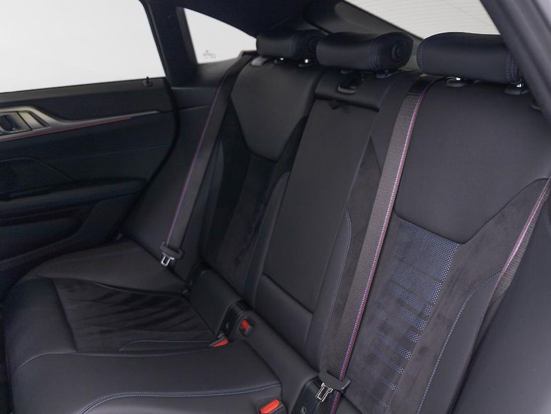 BMW Řada 4 420d xDrive - fotka 22 z 22