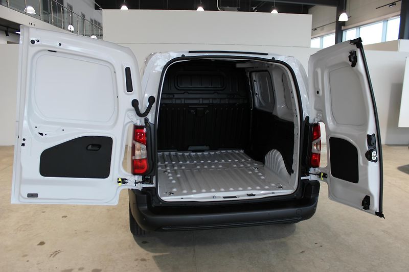 Peugeot Partner (2025) Furgon L1 650 1.5 BlueHDi 100k - fotka 7 z 16
