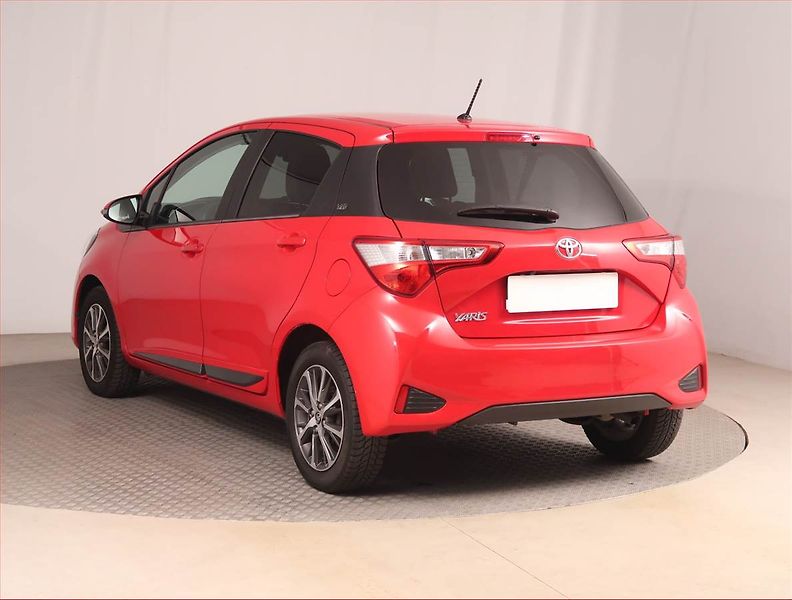 Toyota Yaris (2020) 1.5 Dual VVT-i, Serv.kniha - fotka 4 z 15