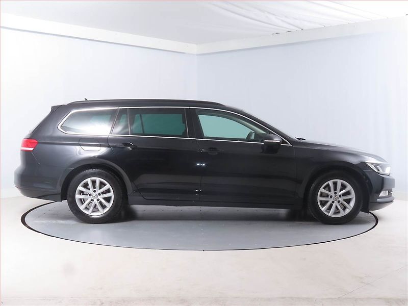 Volkswagen Passat (2015) Comfortline 2.0 TDI, Tempomat - fotka 6 z 16