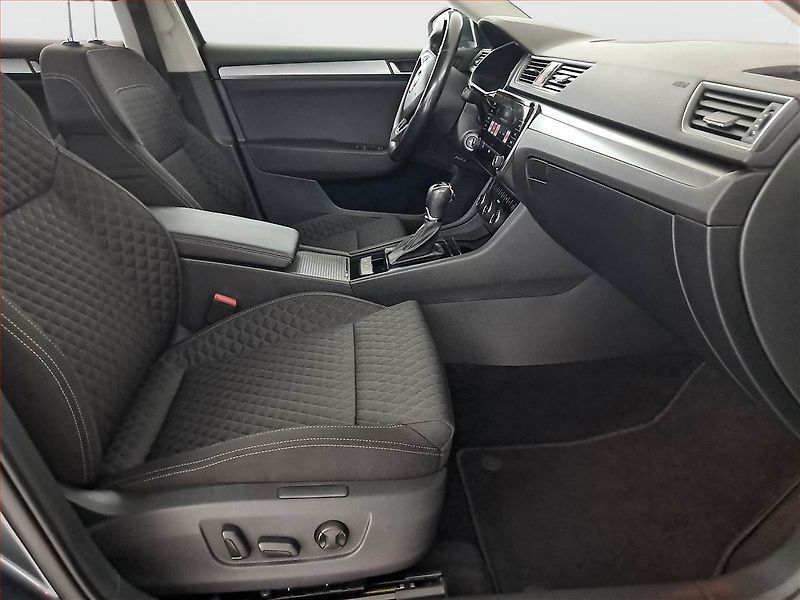 Škoda Superb (2017) 2.0 TDI, Automat, Bi-Xenony - fotka 9 z 19