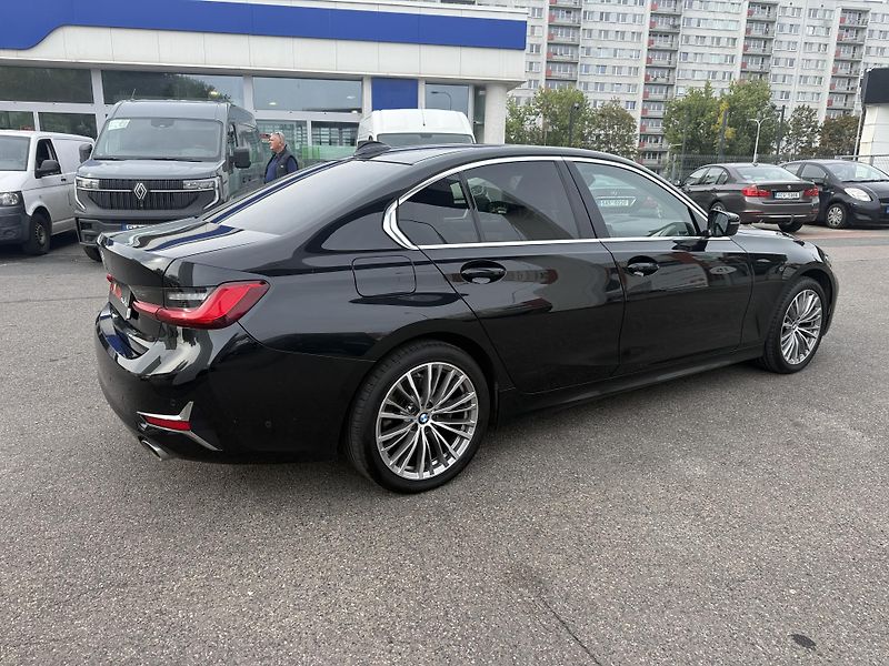 BMW Řada 3 320D  - fotka 6 z 43