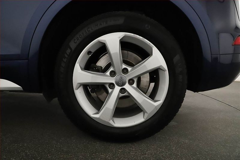 Audi Q5 (2017) basis 2.0 TDI, 4X4, Automat - fotka 12 z 27