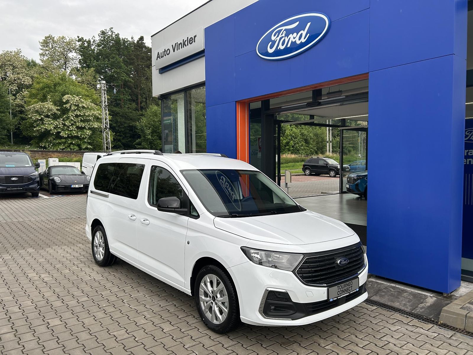 Ford Tourneo Connect 1.5 Ecoboost 85kW AT Titanium