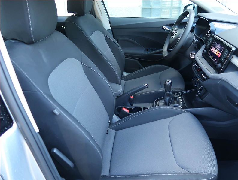 Škoda Fabia (2023) Ambition Plus 1.0, Tempomat - fotka 9 z 15
