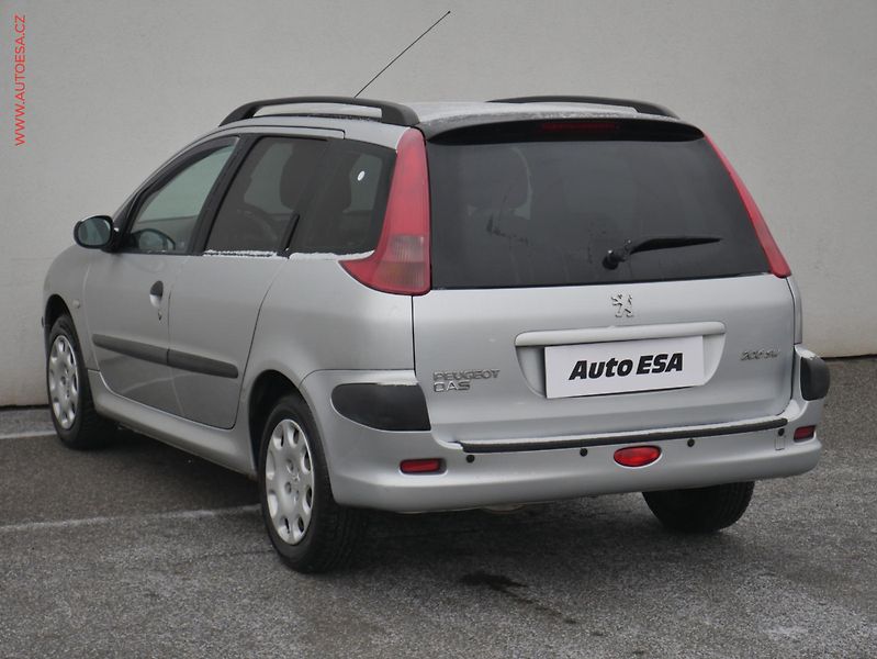 Peugeot 206 (2005) 1.1i SW, AC - fotka 6 z 14