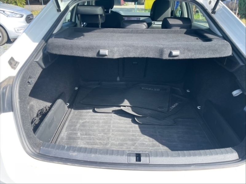 Škoda Octavia 2,0 TDI Ambition - fotka 6 z 11