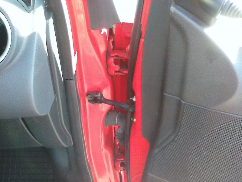 Ford Fiesta (2006) 1.3i , jede super - fotka 18 z 28