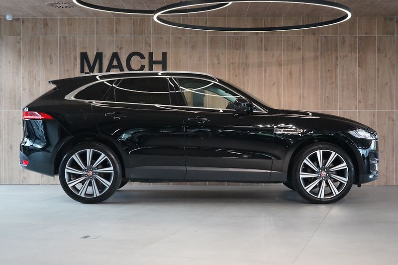 Jaguar F-Pace 30d AWD, PRESTIGE, Panorama - fotka 7 z 49