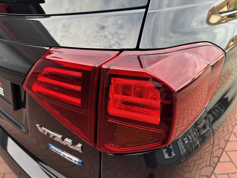 Suzuki Vitara (2023) 1.4i BoosterJet Allgrip ZÁRUKA - fotka 38 z 48