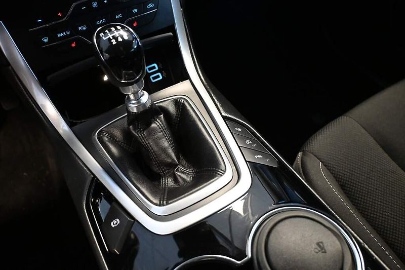 Ford S-MAX (2021) 2.0 WEBASTO Tažné Kamera ECOBL - fotka 19 z 33