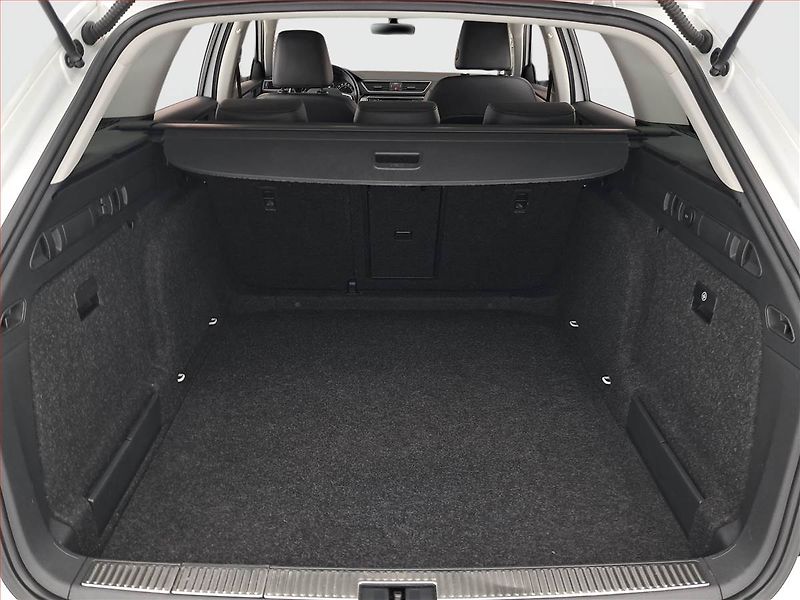 Škoda Superb (2015) 1.6 TDI, Kůže, Bi-Xenony - fotka 14 z 23