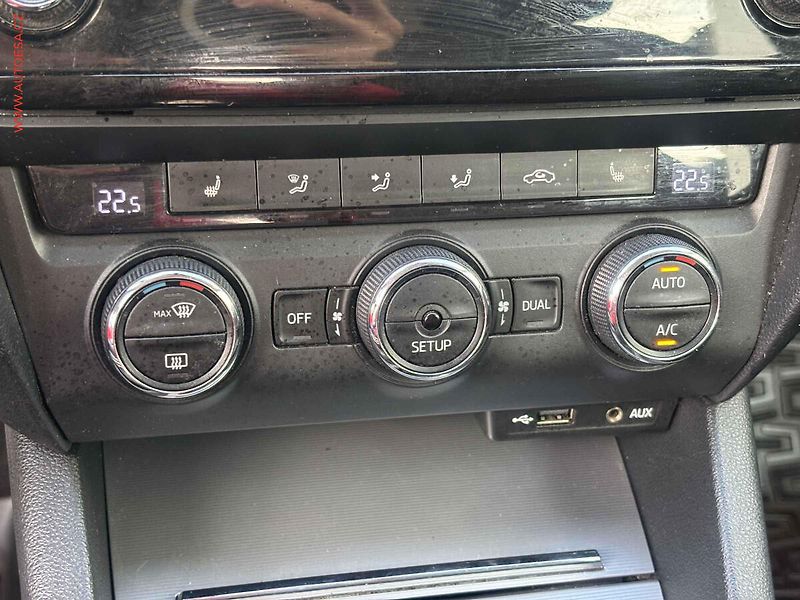 Škoda Octavia (2014) 1.2 TSi, Elegance, park.čidla - fotka 15 z 17