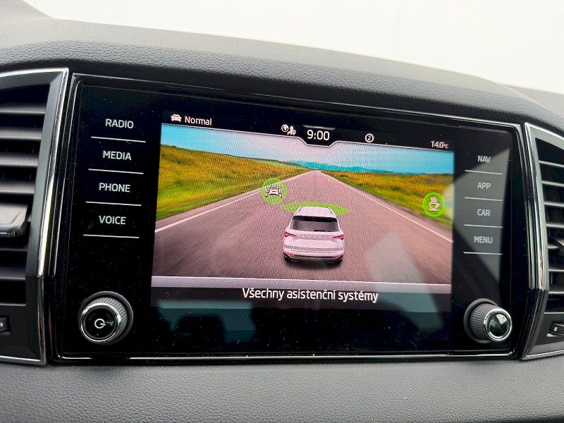 Škoda Karoq (2023) 1.5 TSI 110kW DSG Style - fotka 16 z 35