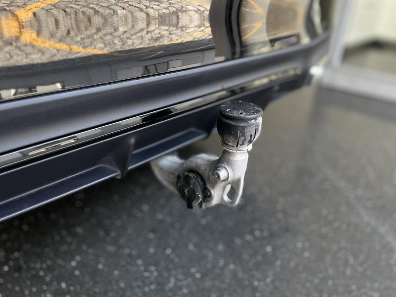 Mercedes-Benz Třídy E E 220d 4Matic AMG - fotka 17 z 41
