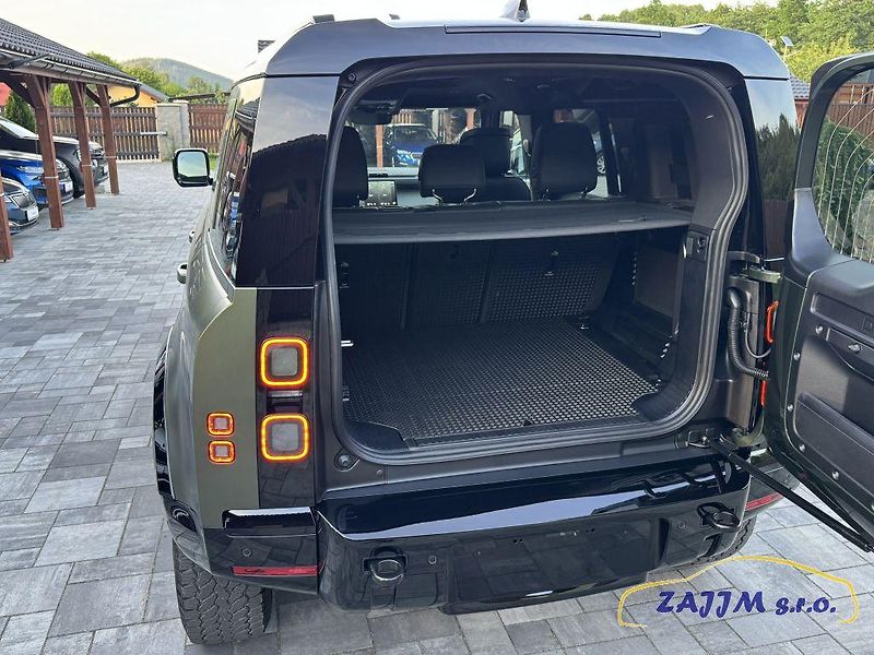 Land Rover Defender 110 HSE X-Dynamic D350 + fólie - fotka 50 z 52