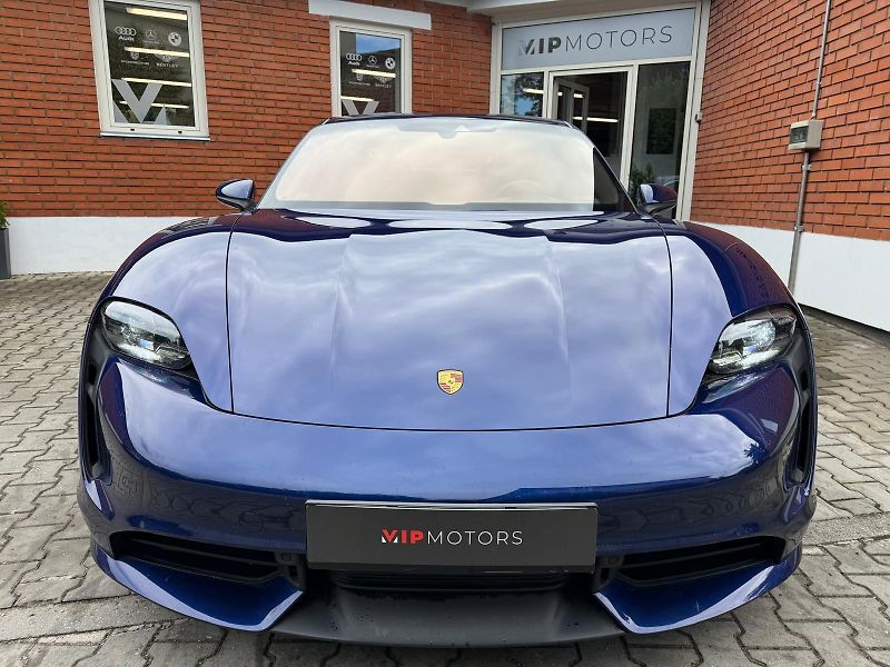 Porsche Taycan TURBO-BOSE- SERVIS - fotka 11 z 33