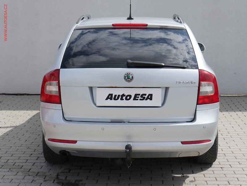 Škoda Octavia (2010) 1.6TDi, AAC, tempo - fotka 5 z 20