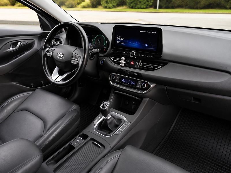 Hyundai i30 1.5T-GDi-volat-608 081 843 - fotka 12 z 21