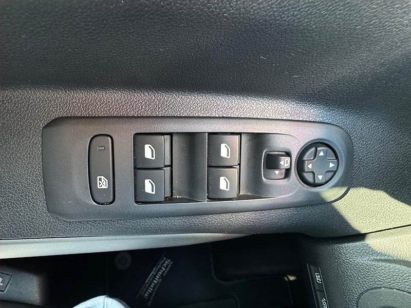 Citroën Berlingo (2021) Maxi Shine 1.5 BlueHDi, 7Míst - fotka 13 z 13