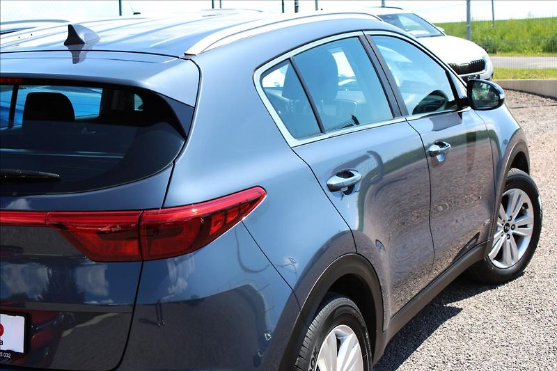 Kia Sportage 1,6 T-GDi 130kW 4x4,MANUAL,NAV - fotka 12 z 33