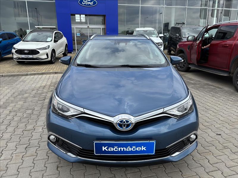 Toyota Auris 1,8 Hybrid e-CVT TS Executive - fotka 8 z 36
