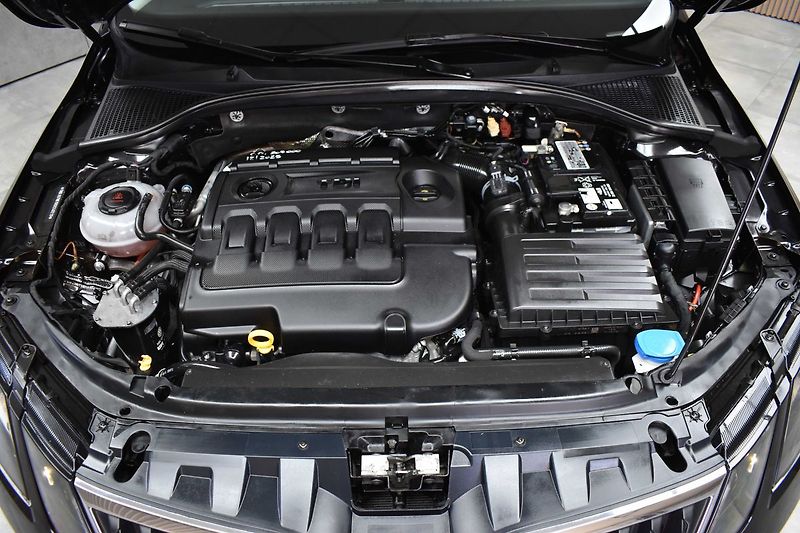 Škoda Octavia 1.6 TDI 85kW DSG*ACC*CAR-PLAY* - fotka 34 z 41