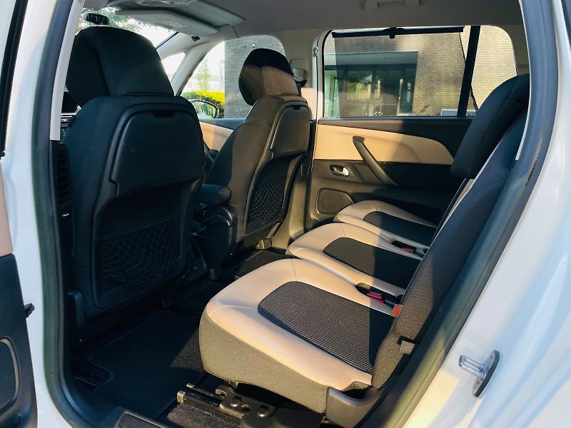 Citroën Grand C4 Picasso 2.0HDi MANUÁL KAMERA TAŽNÉ - fotka 32 z 48